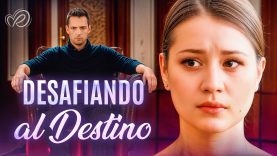 DESAFIANDO AL DESTINO